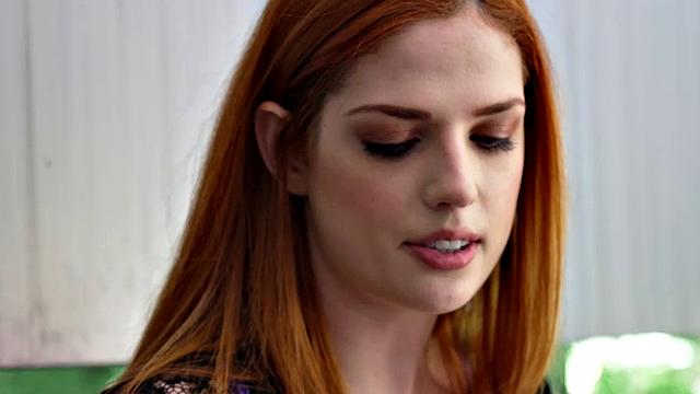 Big titty tattooed babe Payton Preslee fucks neighbor while husband away