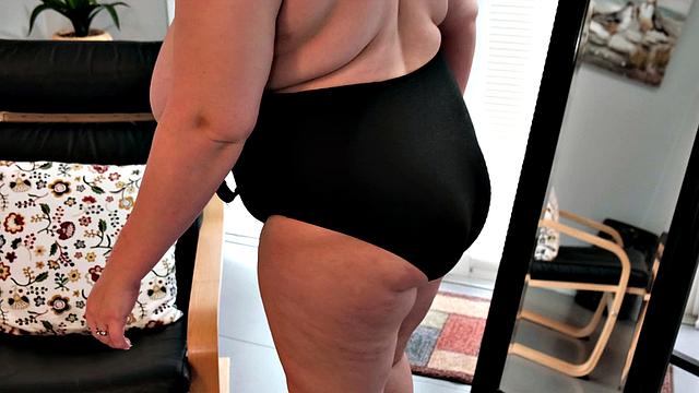 Oxana Minsk: Thighs Save Lives