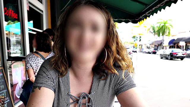 Sexy Latina Loves Cash