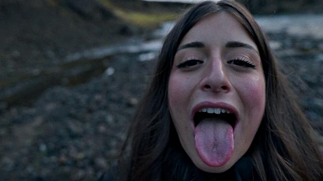 Wandering for face fucking and BDSM play