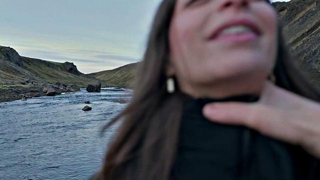 silvia soprano жестко трахают в рот и связывают на улице