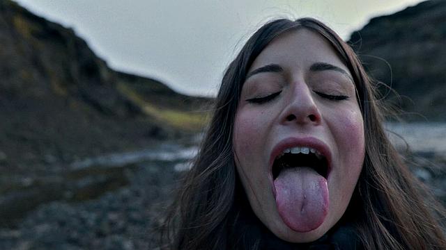 Wandering for face fucking and BDSM play