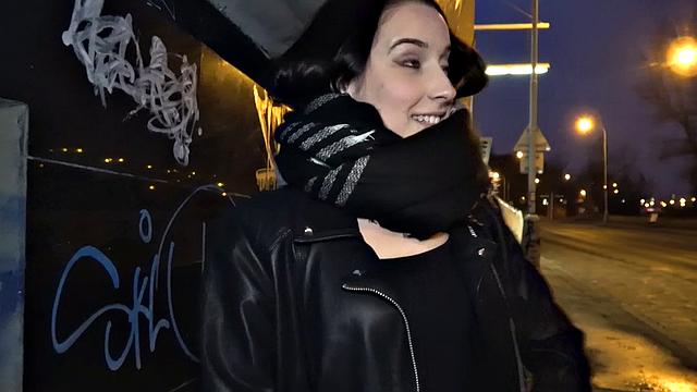 Czech car fun after public blowjob