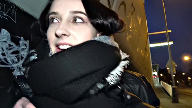 Czech car fun after public blowjob