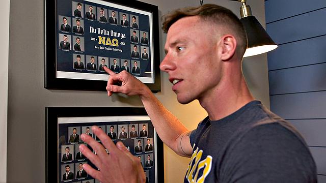 мускулистые братки жестко трахают новичка втроем