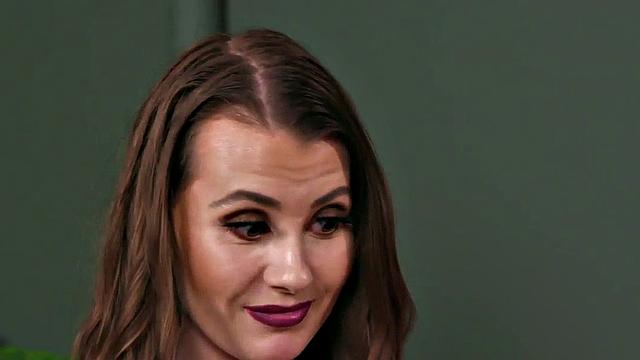 Giving voyeur spoiling men