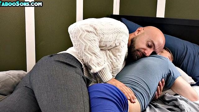 Stepdaddy bareback fucks 21yo stepson in skinny ass