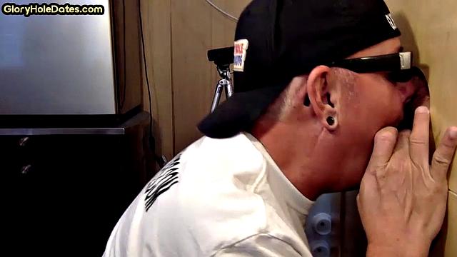 Gloryhole DILF sucks penis in homemade video