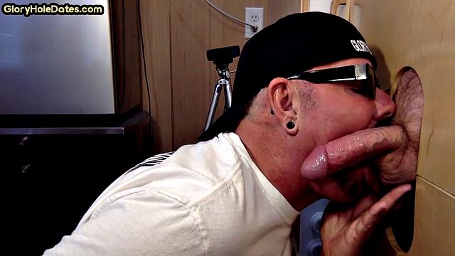 Gloryhole DILF sucks penis in homemade video
