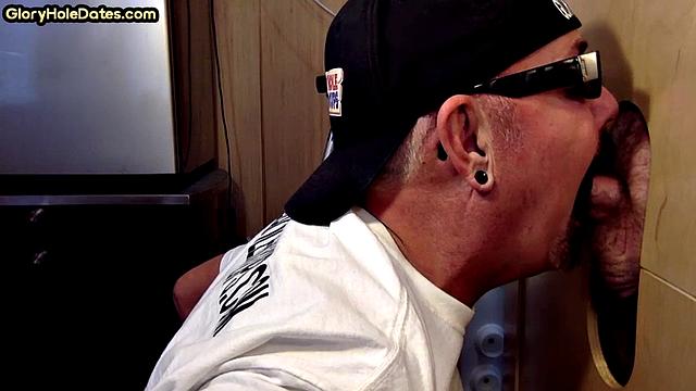 Gloryhole DILF sucks penis in homemade video