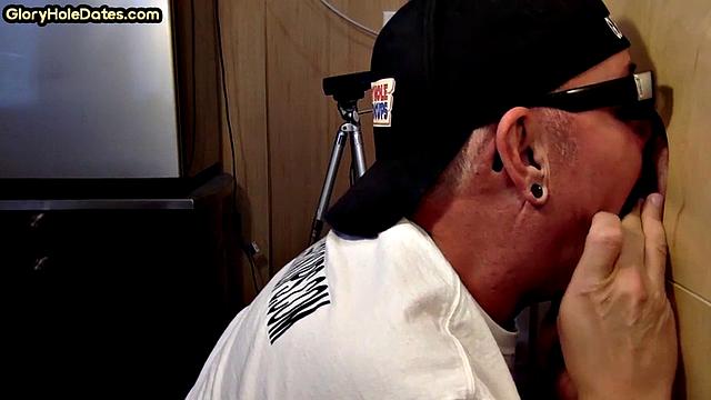 Gloryhole DILF sucks penis in homemade video