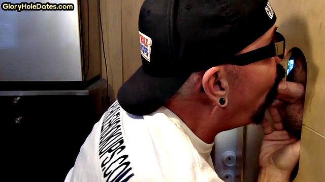 Gloryhole DILF sucks penis in homemade video