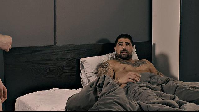 Hot bottom (Ryan Bones, Marco Biancci)