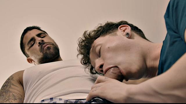 Марко подглядел, чем занят отчим, теперь ему самому не отвертеться