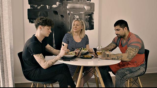 Hot bottom (Ryan Bones, Marco Biancci)