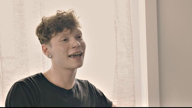 Hot bottom (Ryan Bones, Marco Biancci)