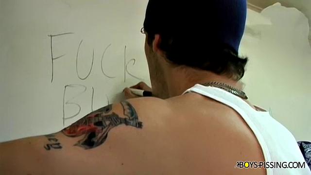 3 straight boys - PISS GAMES! - Bill Da Kidd, Axel and T-Bag