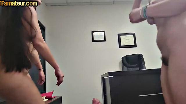 Skinny babes cockriding in 3some