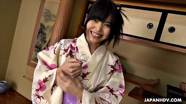 If the lovely JAV model Shino Aoi were my girlfriend at an onsen