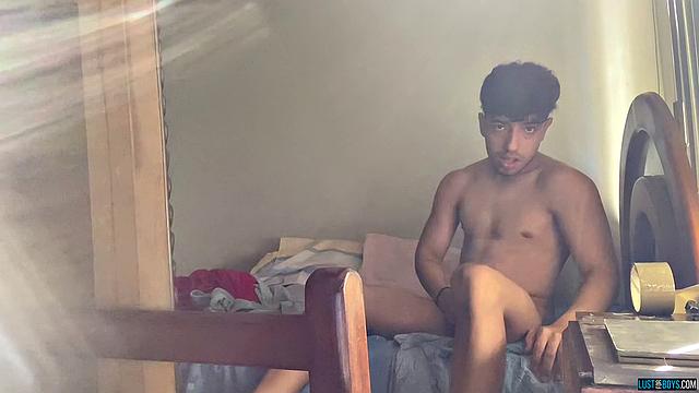Henry Lynes in Sneakers & Semen Pumping