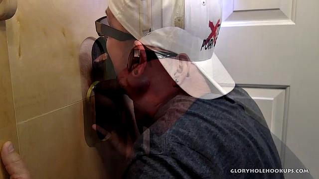 Interracial Gloryhole Double BJ