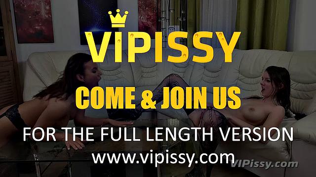 VIPissy - Rebeca and Vanessa