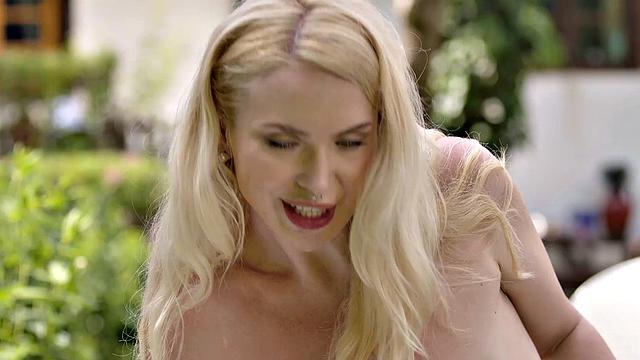 BRIDE4K. Runaway Groom with Vera Jarw