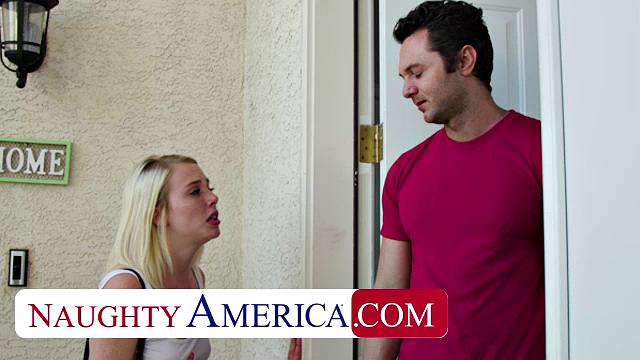 Дикси Линн утешается хорошим трахом после расставания