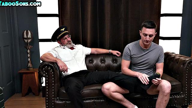 Mature bearded pilot spoiled by twunk