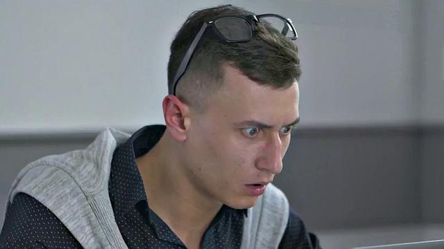 Boss licks and fucks busty secretary's pussy in office