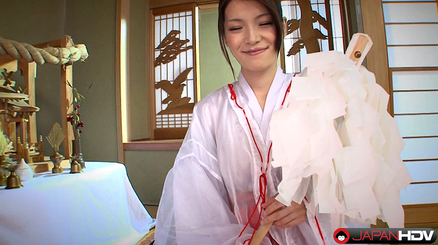 Kimono Lady Anna Kirishima is a real japanese beauty