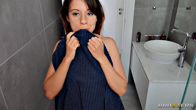 Showering With MadeInCanarias