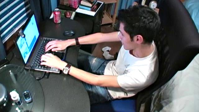 Niki and Andy decide to beat off for each other on webcam. Between the sexy chat and images of each other's smooth bodies and hard cocks, the two men get pretty horned up and shoot big loads of warm cum on themselves.