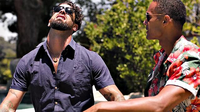 Unsaddled jocks having outdoor threeway after asslick