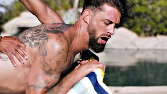 Unsaddled jocks having outdoor threeway after asslick