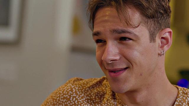 накачанный красавец жестко трахает сводного брата без обязательств