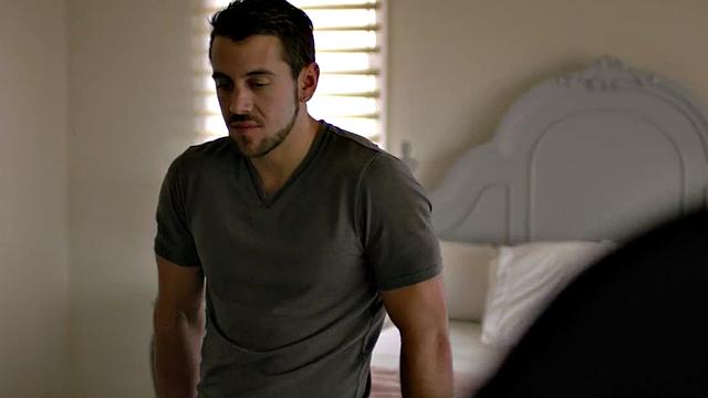 Realtor tgirl sucking buyer before bareback sex