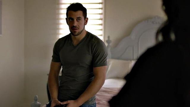 Realtor tgirl sucking buyer before bareback sex