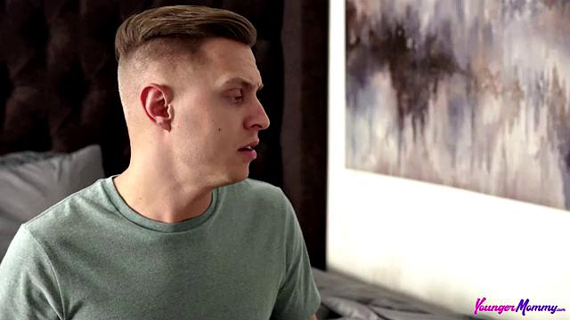 Kiss Mommy On The Lips - S1:E1