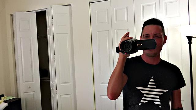 Лайла Лондон отмечает день рождения - два члена и ни минуты скуки