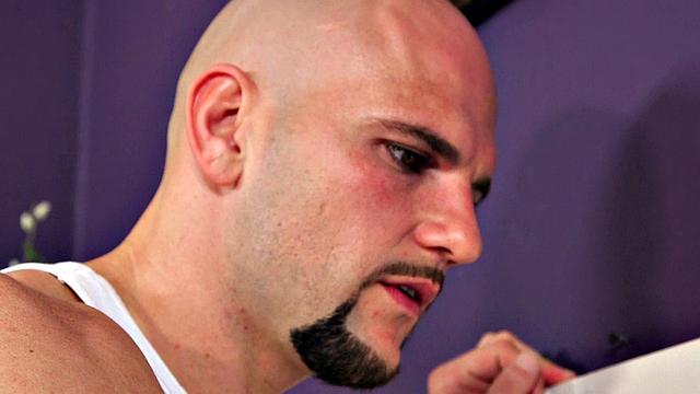 JMac paints Alexis' face