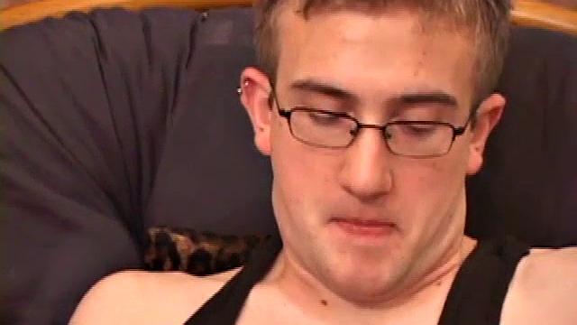 Shawn Cohen does some naughty things trying to measure up to all of the boys before him. He flexes his young muscle and puts his hands to work and it sure pays off.