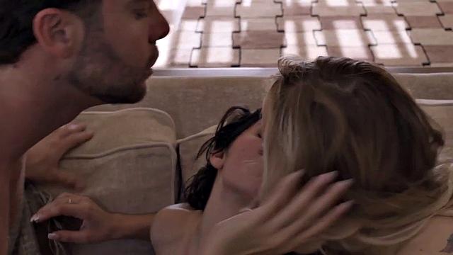 Big-booty babe fucked while eating her BFF's pussy in threesome