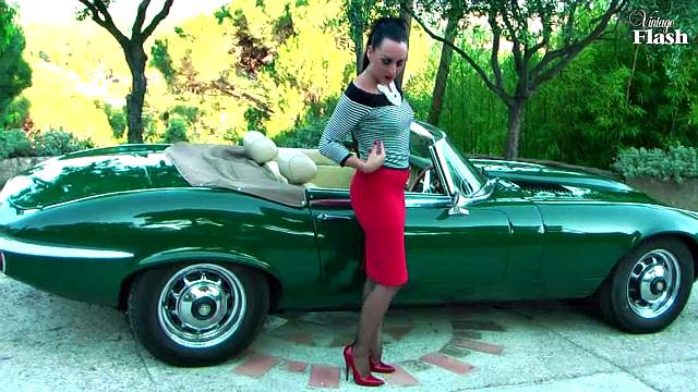 Chloe Lovette - Take me for spin!