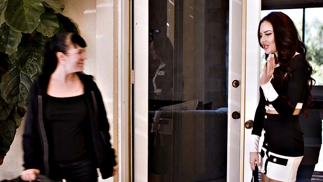 MODERN-DAY SINS - Angry Sabina Rouge Catches Long-Time GF Bella Rolland Cheating With Bunny Colby