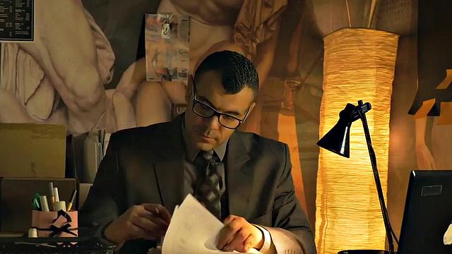 Black lez secretary pussyfingered at work by white babe