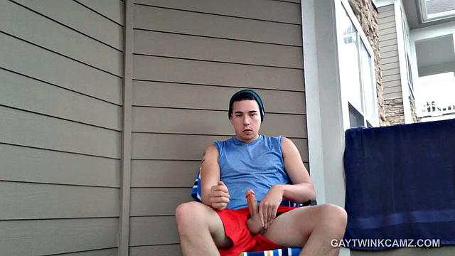 Amateur Twink Patio Jerk