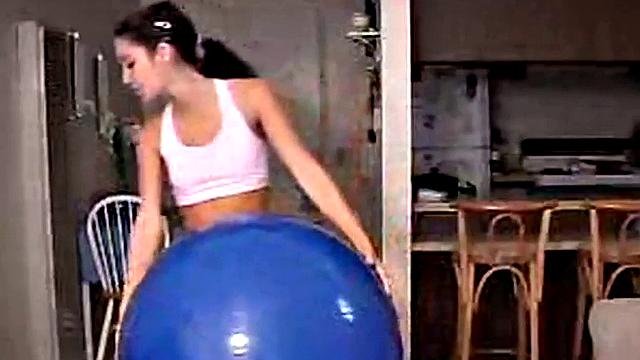 Petite teen hottie fingering her pussy