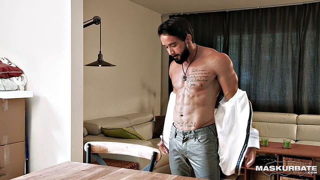 Potential Waiter Shows Off His BIG Asset - Zack Lemec - Maskurbate