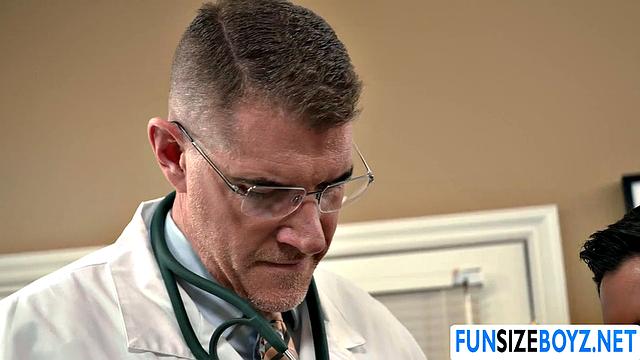 My doctor fucks me while doing ultrasound